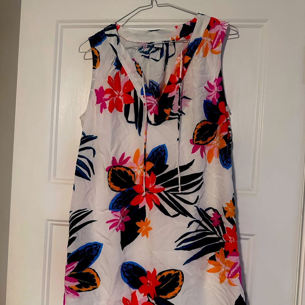 Fun summer dress to close out the season!